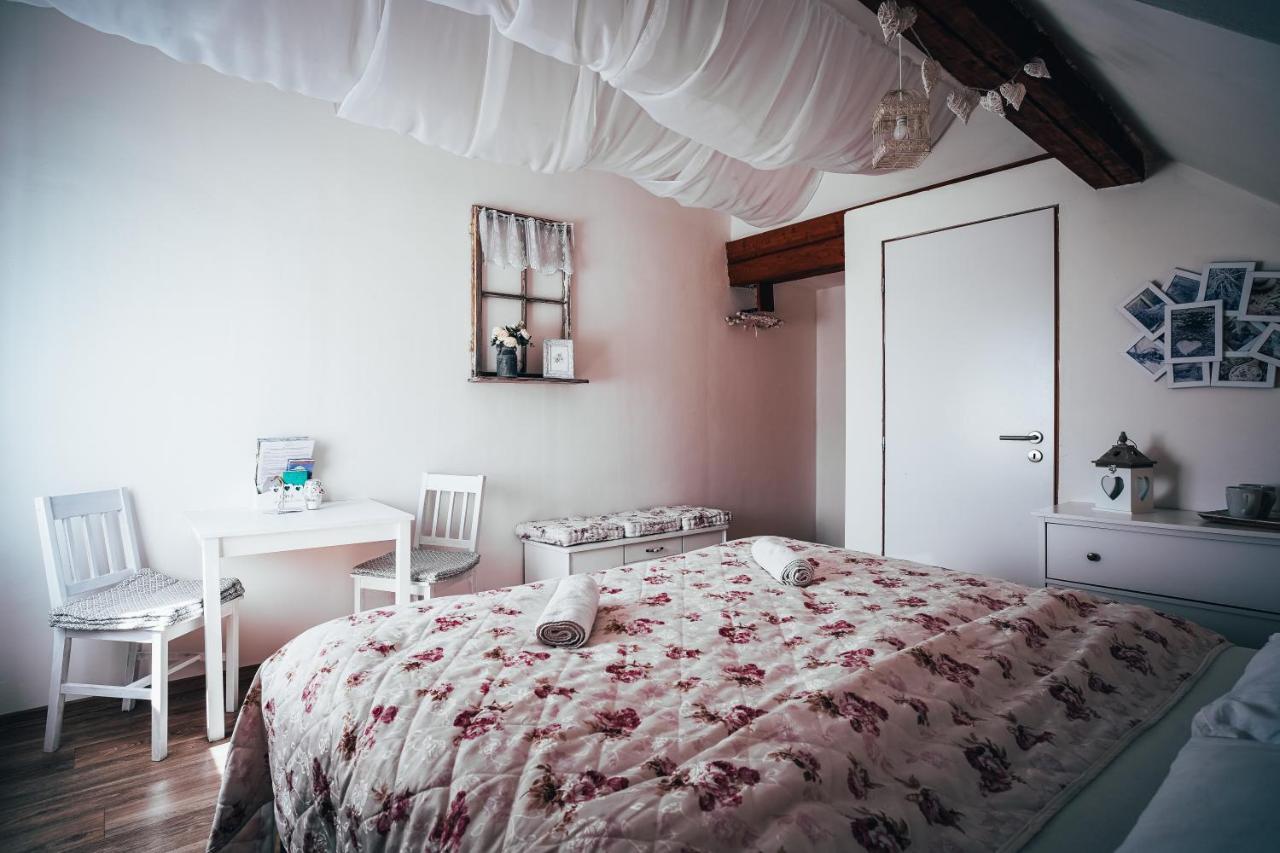 Trapani House & Camp Homestay *