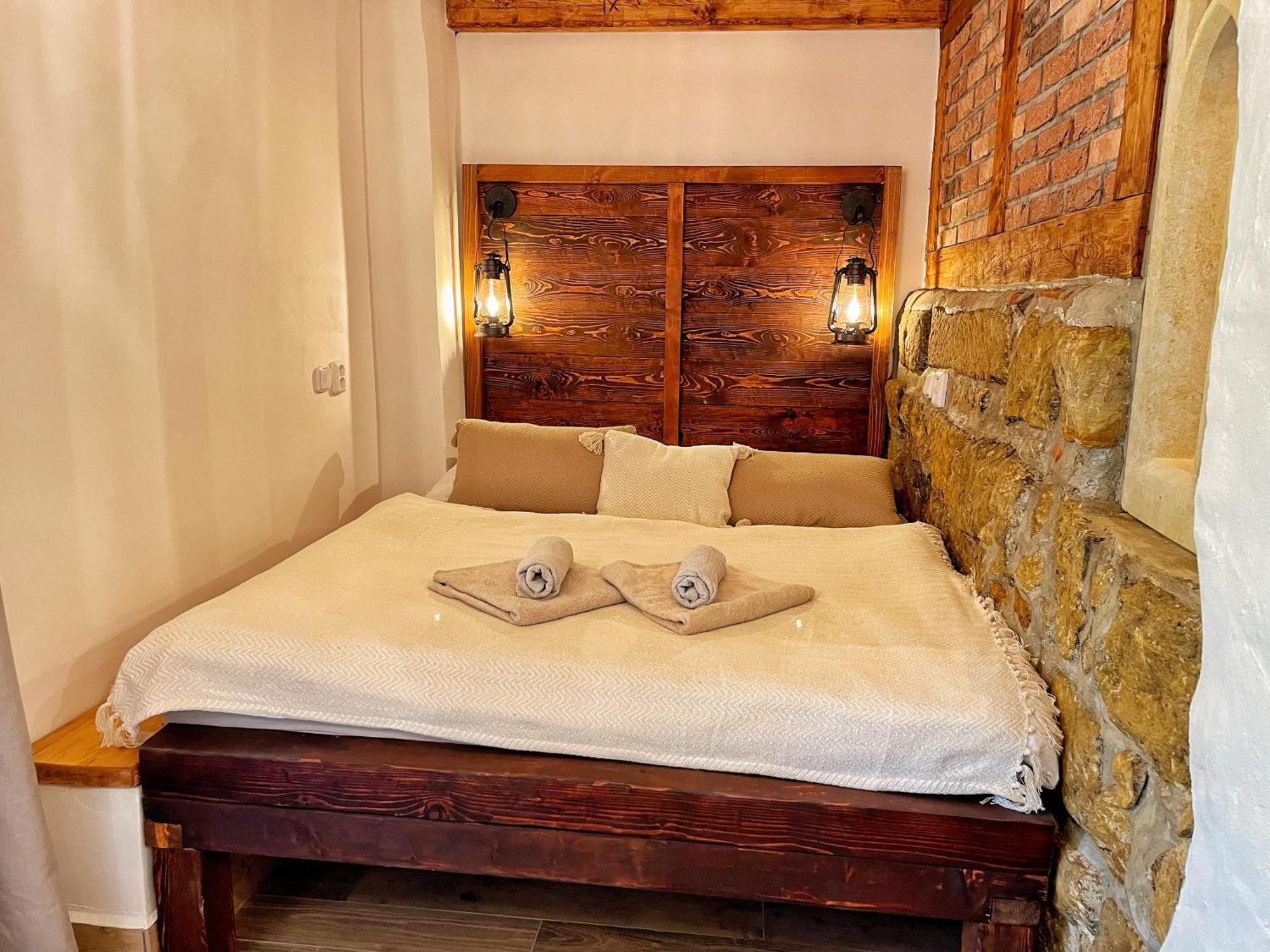 Trapani House & Camp Ruzova
